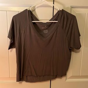 American eagle gray shirt sleeve